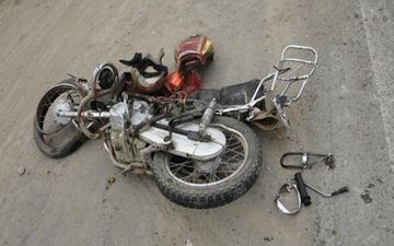 انحراف به چپ موتورسیکلت، در شیروان حادثه‌آفرین شد