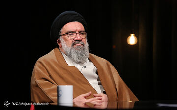 حواشی عجیب حضور امام جمعه موقت تهران در اینستاگرام + فیلم 