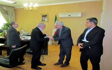 تشکر دسته ‌جمعی پرسنل اداره ورزش و جوانان از مدیریت این اداره 