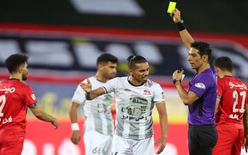  استفاده داوران از بسته مکالمه برای قضاوت دیدار پرسپولیس - تراکتور!