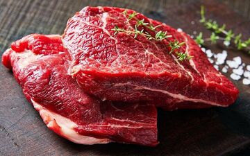 گوشت قرمز پروتئین بیشتری نسبت به گوشت سفید دارد؟