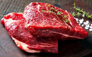 گوشت قرمز پروتئین بیشتری نسبت به گوشت سفید دارد؟