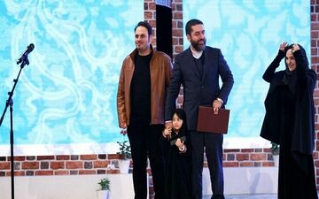 «ماجرای نیمروز»جایزه‎اش را از مردم گرفت +عکس
