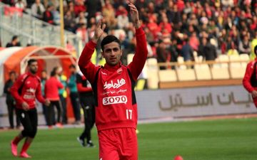 هواداران ” پرسپولیس ” به صفحه لژیونر ایرانی حمله کردند