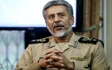 همچنان به دفاع از کشور و انقلاب ادامه می‌دهیم