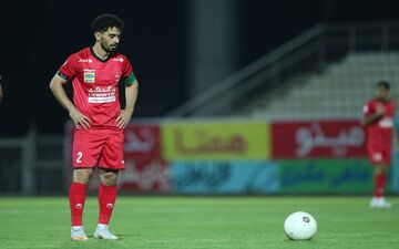 مردی که خودش را به مربیان «پرسپولیس» تحمیل کرد