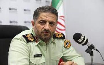 پلیس علیه دستگاه‌هایی که به وظایف قانونی خود در قبال مردم عمل نکنند اعلام جرم می‌کند
 

