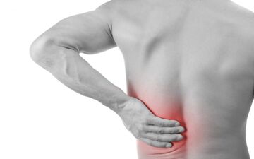 چرا پهلوهایم درد می کند؟چه زمانی باید نگران درد پهلو در سمت چپ باشم؟