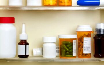 مسمومیت تدریجی و آسیب‌های جبران‌ناپذیر؛ خطرات پنهان داروهای بدون نسخه