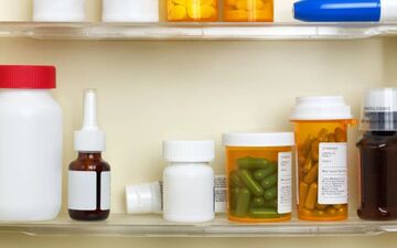 مسمومیت تدریجی و آسیب‌های جبران‌ناپذیر؛ خطرات پنهان داروهای بدون نسخه