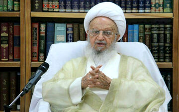 آیت‌الله مکارم شیرازی:
پرداخت وام‌های قرض‌الحسنه به شیوه فعلی رباخواری آشکار است
