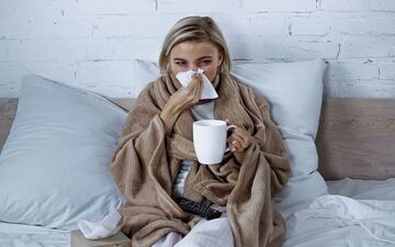 ترفند ۱۰ دقیقه‌ای برای کاهش تب بدون دارو!