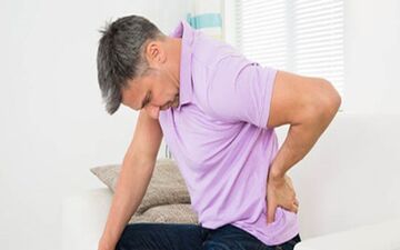 
۱۴ توصیه کاربردی برای تسکین کمردرد/ اینفوگرافیک