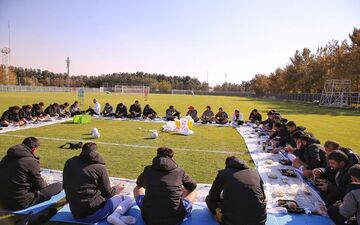 برای حضور شایسته در جام جهانی/ کی روش از روی دست اکبر میثاقیان کپی کرد
