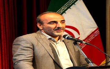 اقدامی قابل تحسین از سوی شهرداری منطقه هفت تهران؛ تندیس شهید بهشتی در منطقه 7 نصب شد
