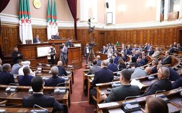خلیده بوفدش؛ نخستین زن رئیس مجلس ملی الجزایر
