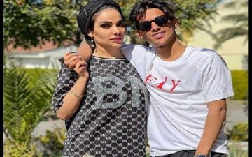 کشف حجاب رسمی همسر مهدی قایدی / لباس چسبان و شرم آور  + عکس