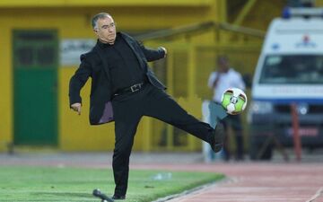 سرمربی آبی ها این پرسپولیسی را می خواهد!
