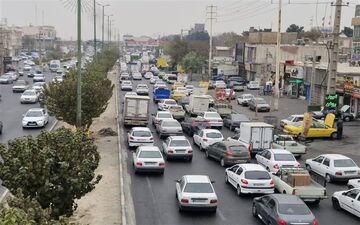 آخرین وضعیت جاده‌ها: ترافیک سنگین در ورودی پایتخت / تردد روان در محورهای شمالی