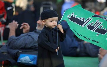 
عکس/ کوچکترین مسافران اربعین

تصاویری از حضور کودکان در پیاده روی میلیونی اربعین حسینی