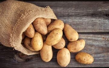 کاربردهای باورنکردنی سیب زمینی برای موارد بهداشتی و زیبایی