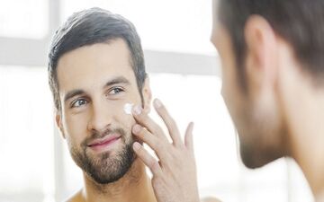 راهنمای کامل داشتن پوست سالم برای آقایان: چگونه از پوست خود مراقبت کنیم؟
