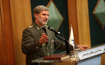 وزیر دفاع: تا امروز توانستیم در مقابله با کرونا مقاومت کرده و آن را مدیریت کنیم