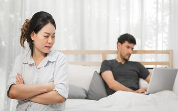 از التهاب واژن زنان چه می‌دانید؟ عوارض عدم رابطه جنسی زنان را بدانید! هشدار به آقایان بی‌تفاوت!