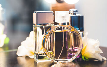افزایش ماندگاری عطر با ۸ روش آسان