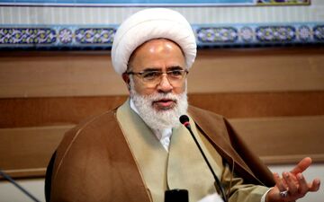 تاکید امام جمعه کرمانشاه بر ایجاد موکب‌های ثابت در مسیر بازگشت زائران اربعین ۱۴۰۵