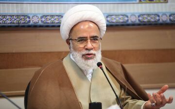تاکید امام جمعه کرمانشاه بر ایجاد موکب‌های ثابت در مسیر بازگشت زائران اربعین ۱۴۰۵