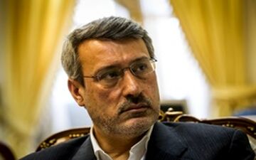  حمله گروهی از افراد به سفارت ایران در لندن