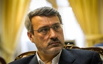  حمله گروهی از افراد به سفارت ایران در لندن