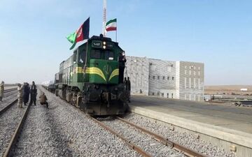 جابجایی ۴۳۸ هزار تُن کالا از خط‌آهن خواف-هرات در ۴ ماه