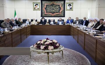 تکذیب دخالت مجمع تشخیص مصلحت نظام در تعیین نرخ جدید بنزین