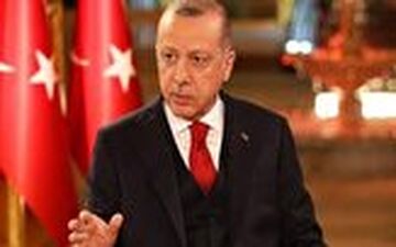 شعر خواندن اردوغان به زبان فارسی در یک برنامه زنده تلویزیونی 