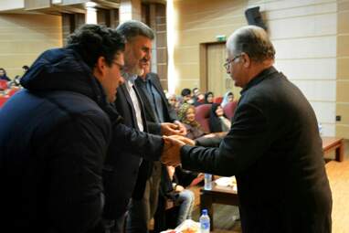 اجرا نقالی داستان کیومرث و هوشنگ از شاهنامه، مدح پیامبر، دیپاجه گروه شاهنامه‌خوانی همایون، نقل سیاوش همرا با اجرای موسیقایی توسط هنرمندان آکادمی موسیقی خونیای دانوش