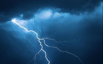 فیلم صاعقه زیبا در فرودگاه مهرآباد