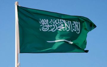 
شاهزاده سعودی: امیدواریم توافقی این چنین به زودی در عربستان نیز بیفتد