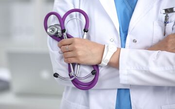اگر این نشانه ها را دارید فوراً به پزشک مراجعه کنید