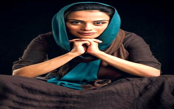 پوشش متفاوت مونا فرجاد در سن پترزبورگ! (عکس)