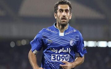 ستاره سابق استقلال، شفر را با خاک یکسان کرد