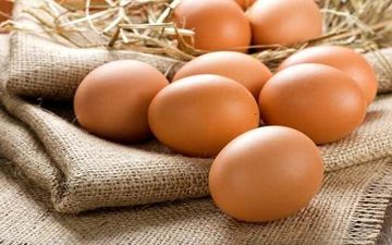چرا تخم مرغ به 65 هزار تومان رسید؟/ گرانی عجیب هر شانه تخم مرغ در بازار 