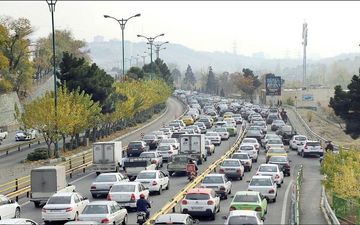تهران درگیر ترافیک پرحجم؛ پلیس مسیرهای دارای ترافیک سنگین را اعلام کرد