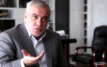 فتح‌الله‌زاده تصمیمش را رسماً اعلام کرد/ مدیرعامل استقلال رفتنی شد؟
