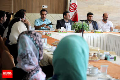 نشست دبیران سمن های استان فارس با معاون امور جوانان وزیر ورزش و جوانان + تصاویر