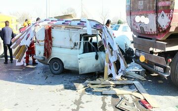 برخورد وانت با تریلی یک مجروح بر جای گذاشت