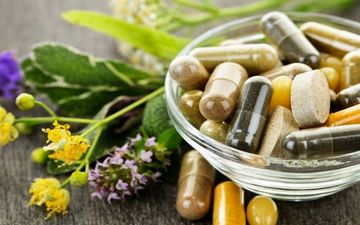 عوارض مصرف خودسرانه داروها و رژیم های لاغری