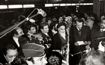 سوال نادرطالب زاده از امام خمینی (ره) که تیتر اول رسانه های جهان شد + فیلم