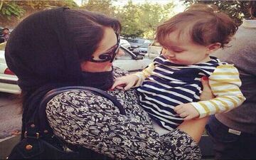 تصویر منتشر شده از ترانه علیدوستی و دختر زیبایش + عکس